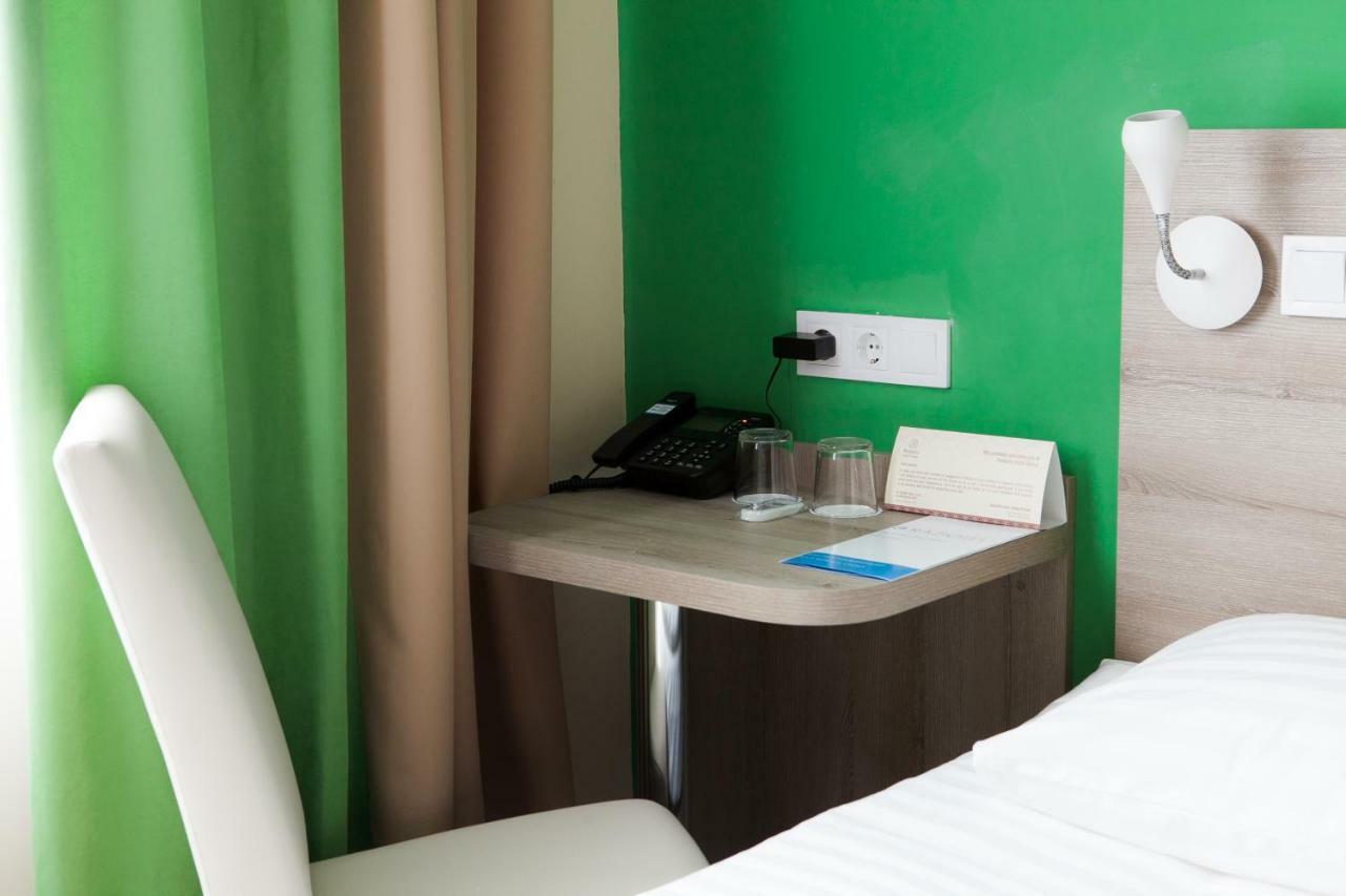 Raziotel Kyiv Yamska Exteriör bild